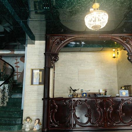 Hotel Wine Palace Tbilisi Exteriör bild
