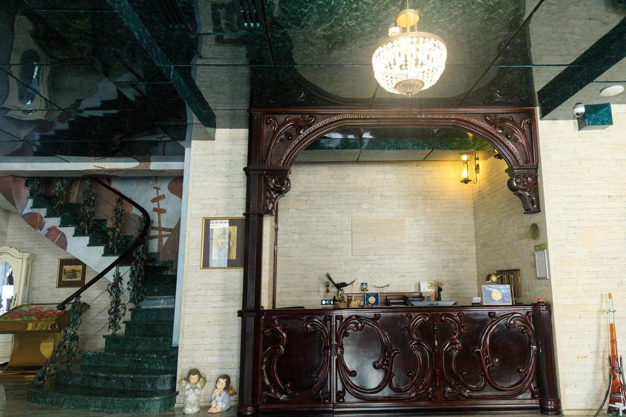 Hotel Wine Palace Tbilisi Exteriör bild