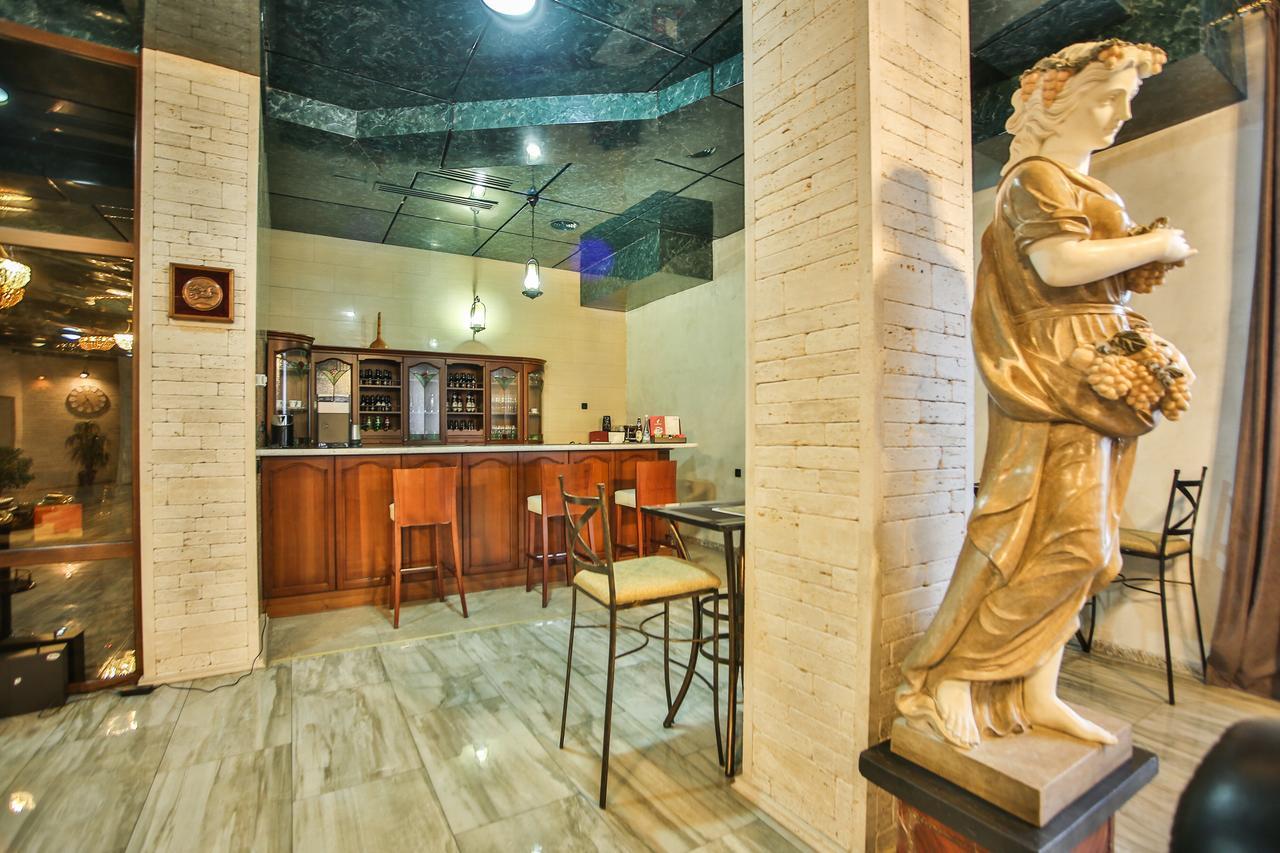 Hotel Wine Palace Tbilisi Exteriör bild