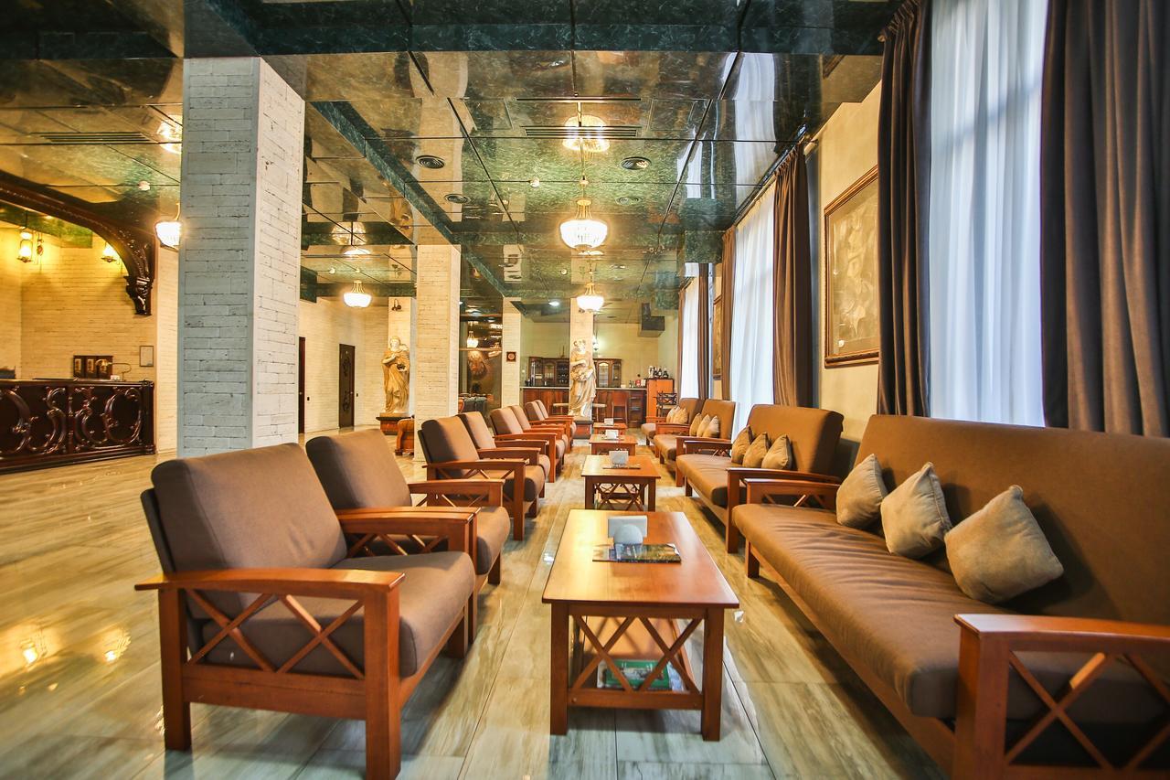 Hotel Wine Palace Tbilisi Exteriör bild