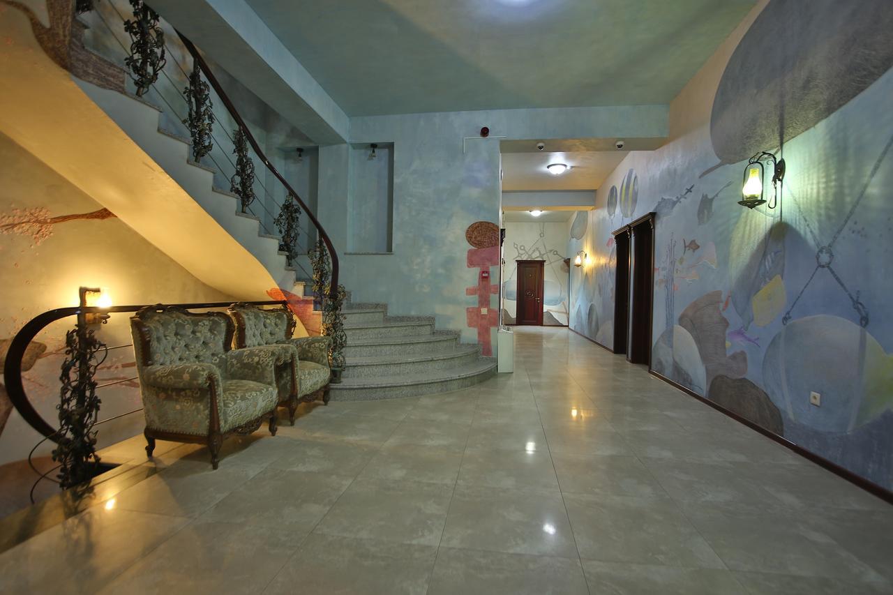Hotel Wine Palace Tbilisi Exteriör bild