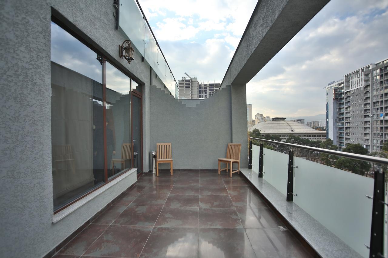Hotel Wine Palace Tbilisi Exteriör bild