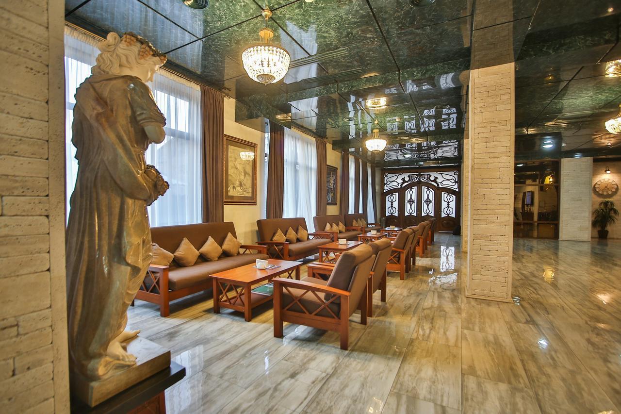 Hotel Wine Palace Tbilisi Exteriör bild