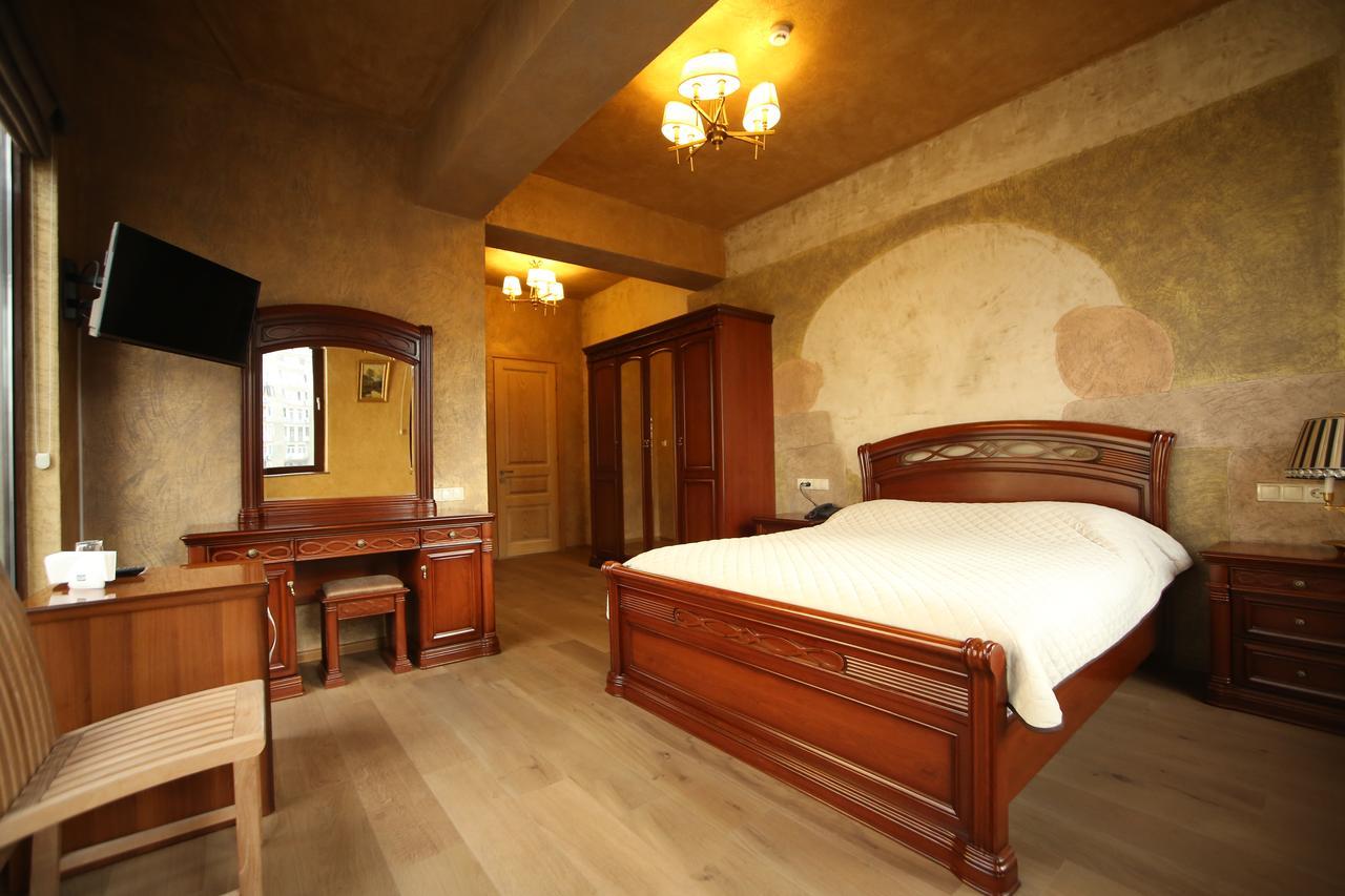 Hotel Wine Palace Tbilisi Exteriör bild